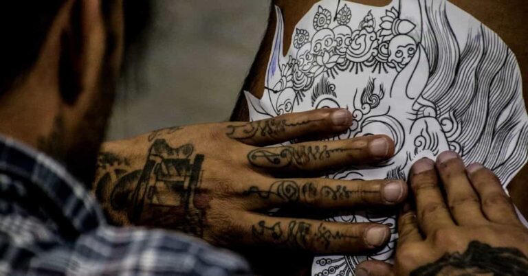 should you tip your tattoo artist and how much